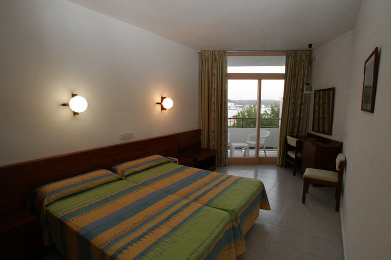 Apartamentos Vibra Riviera Sant Antoni de Portmany Esterno foto