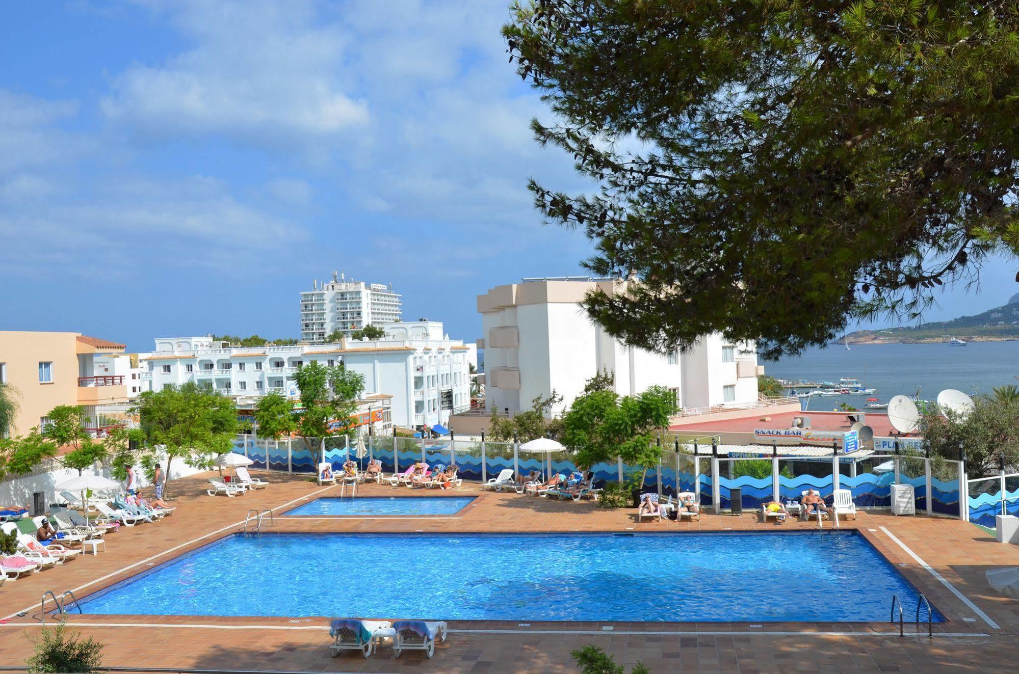 Apartamentos Vibra Riviera Sant Antoni de Portmany Esterno foto